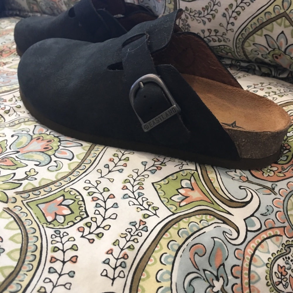 Clogs - Picture 3 of 4